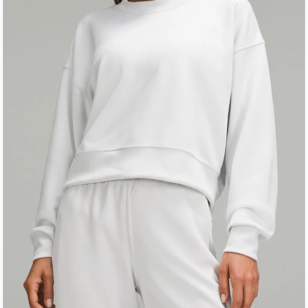 NWT Lululemon Softstreme Perfectly Oversized Cropped Crew in Light Vapor